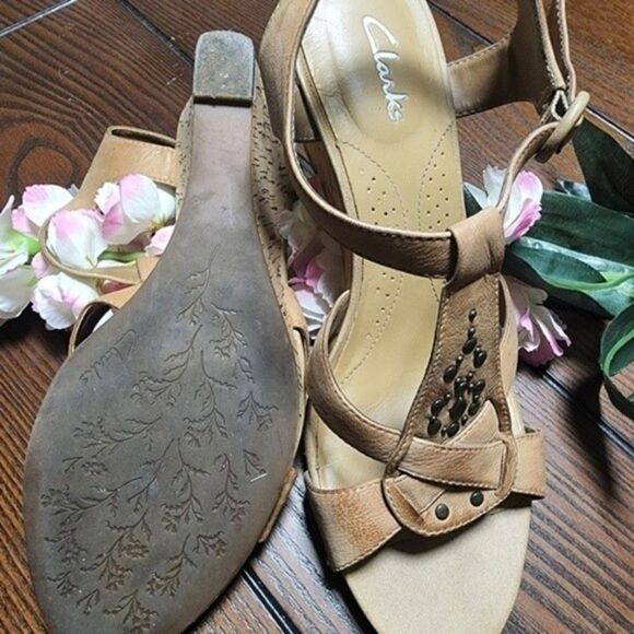 Clarks T-Strap Light Brown Embellished Cork Wedge Upper Heels  Sandals - Picture 4 of 9